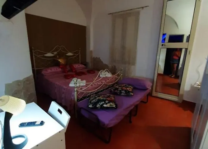Alessandra House